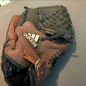 Adidas tr1100 11" baseball glove mitt